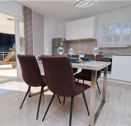 6 Bedroom Beachfront Villa with Heated Pool near Vela Luka on Korcula Island, Sleep 12